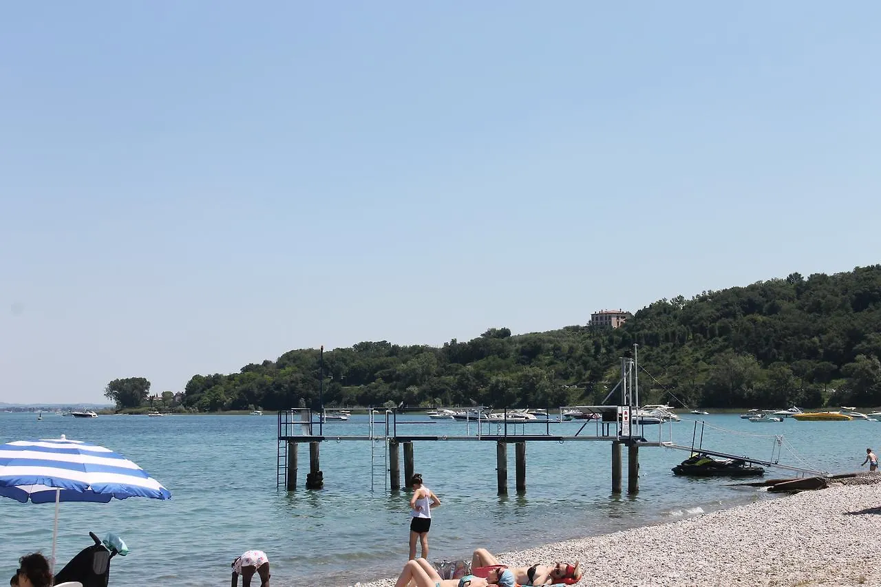 Lake Garda Beach Hostel Padenghe sul Garda Italie