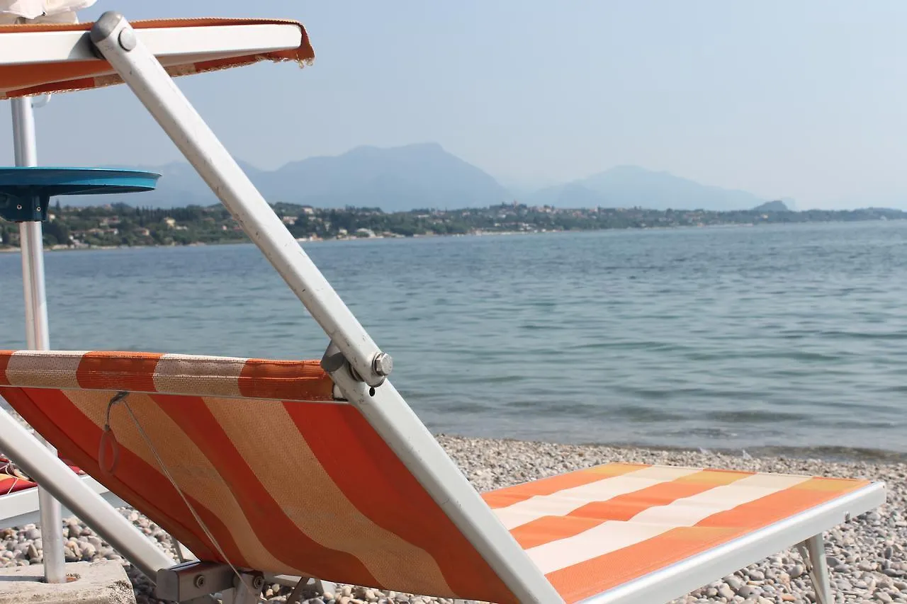 *** Bed & Breakfast Lake Garda Beach Hostel Padenghe sul Garda Italia